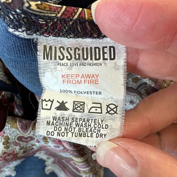 Missguided Blue Red and White Paisley Design VNeck Strappy V-Back Flowy Blouse 6 - Picture 8 of 11